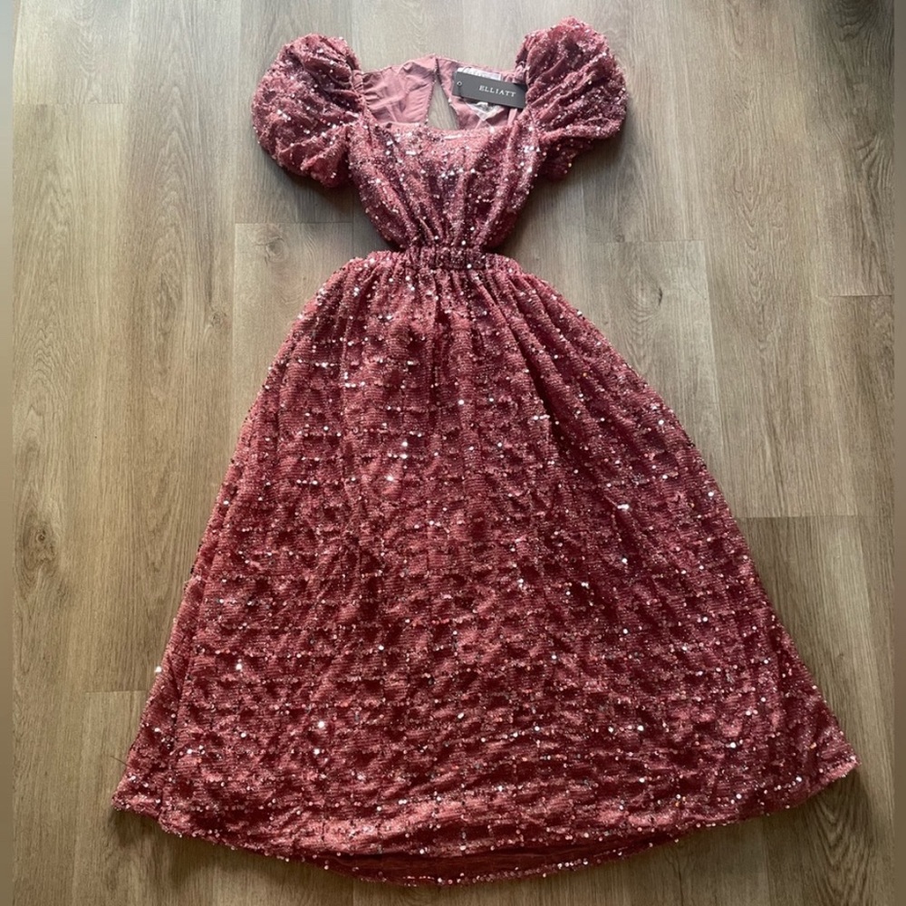 elliatt aubree pink all over sequin scoop neck puff sleeve cut out big bow gown